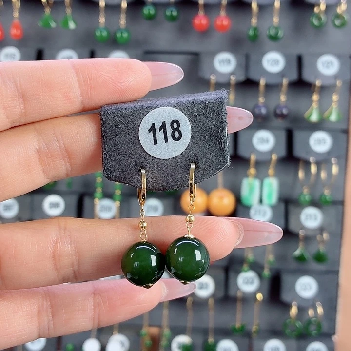 和田玉18K金镶嵌耳饰