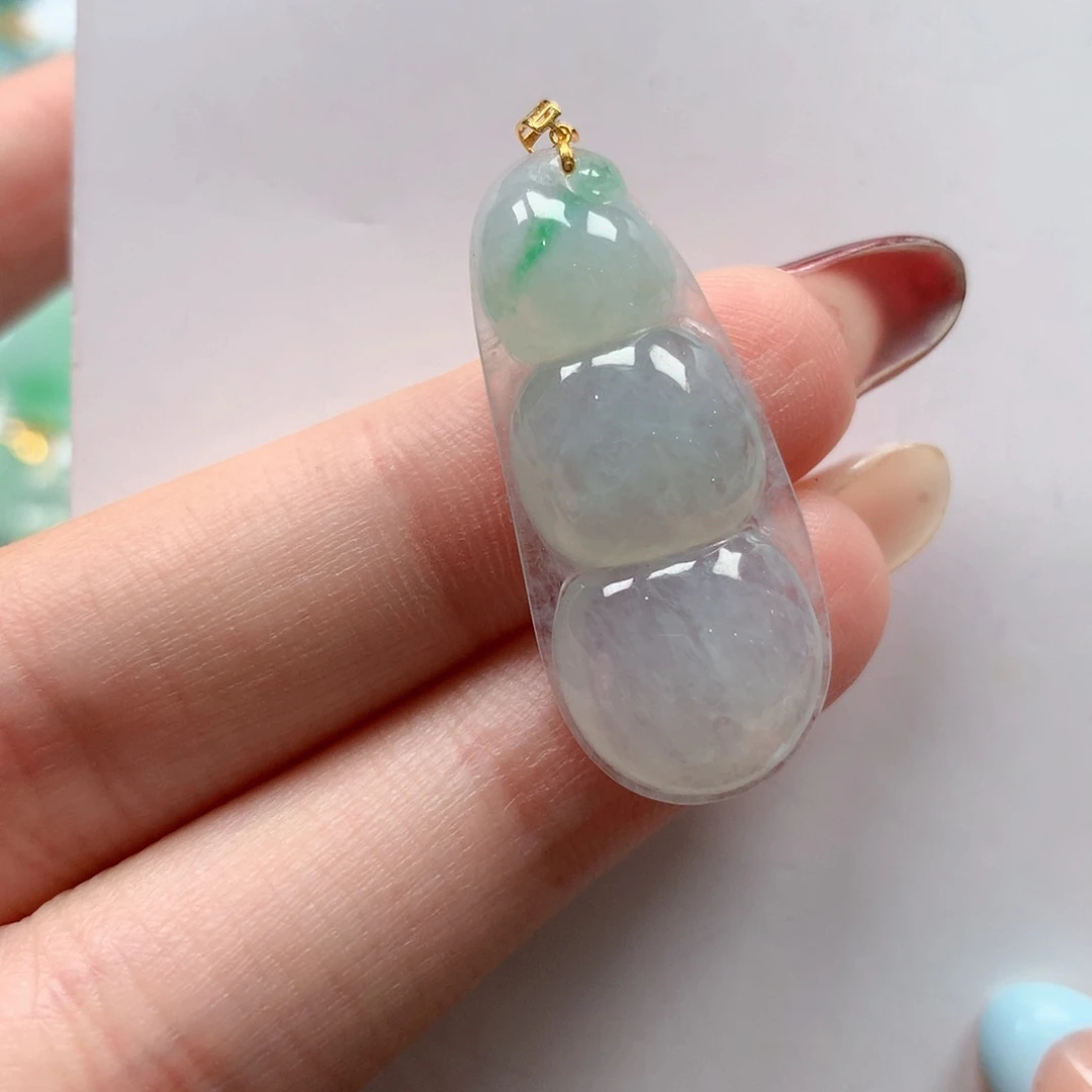 翡翠未镶嵌颈饰吊坠