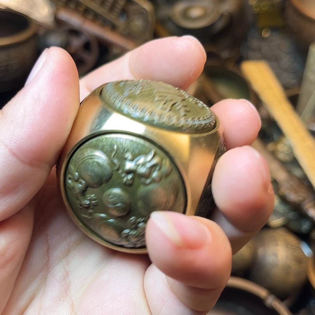 精美铜器工艺品等