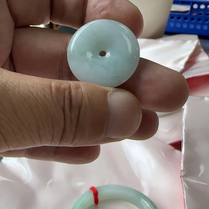 翡翠未镶嵌挂件翡翠