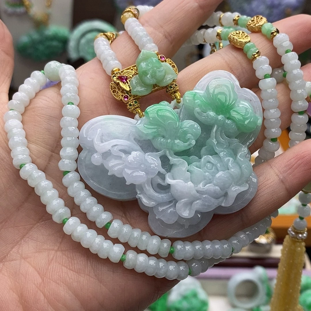 翡翠未镶嵌颈饰吊坠