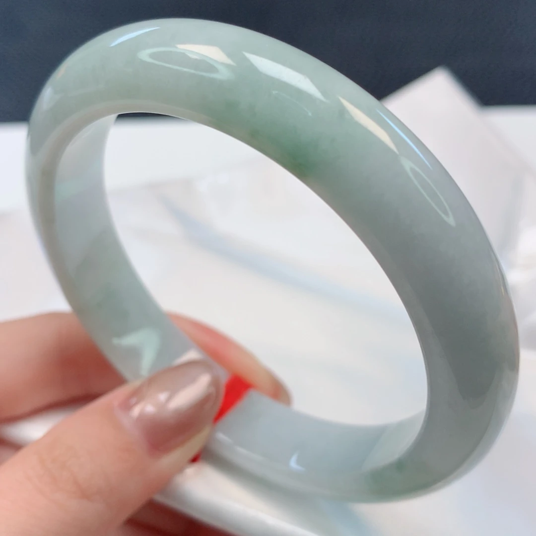 【闪购商品】翡翠手镯未镶嵌60圈