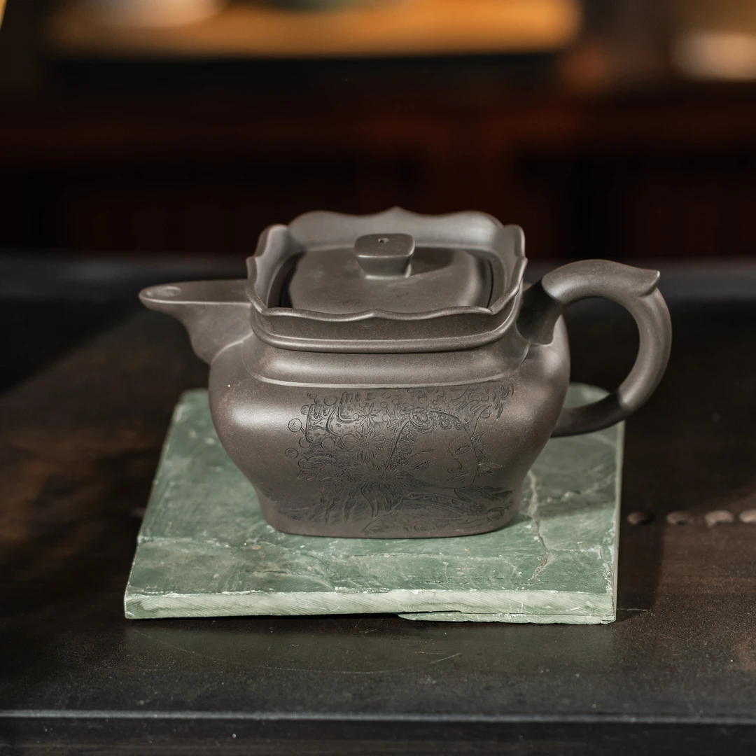 YL-064  宜兴手工紫砂 浑方僧帽