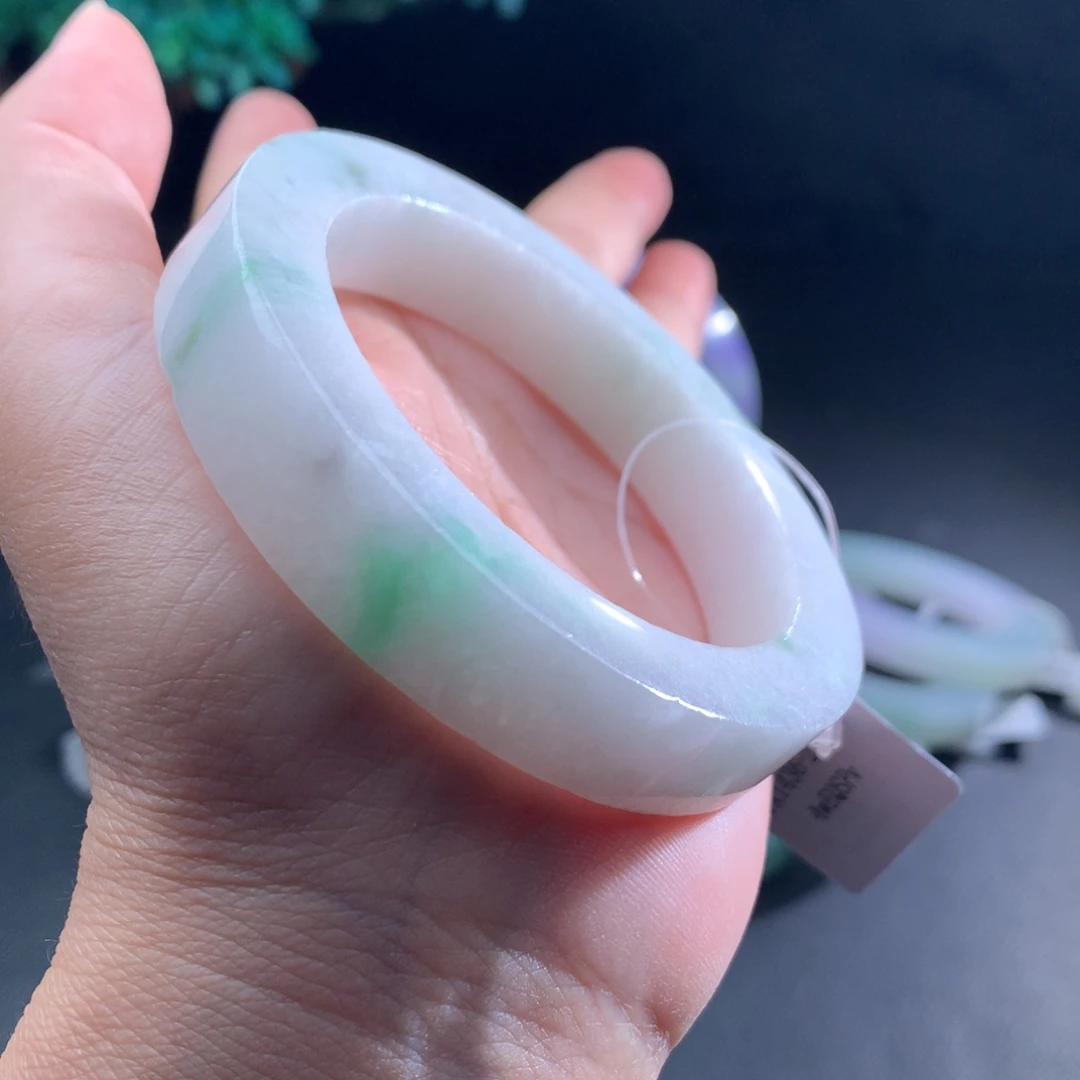 未镶嵌翡翠手镯定制翡翠