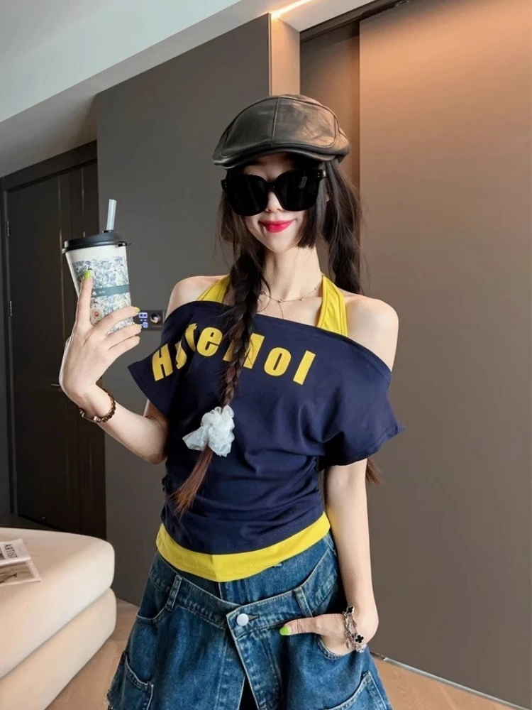 设计感时尚字母印花露肩挂脖短袖T恤女2025夏季新款显瘦短款上衣
