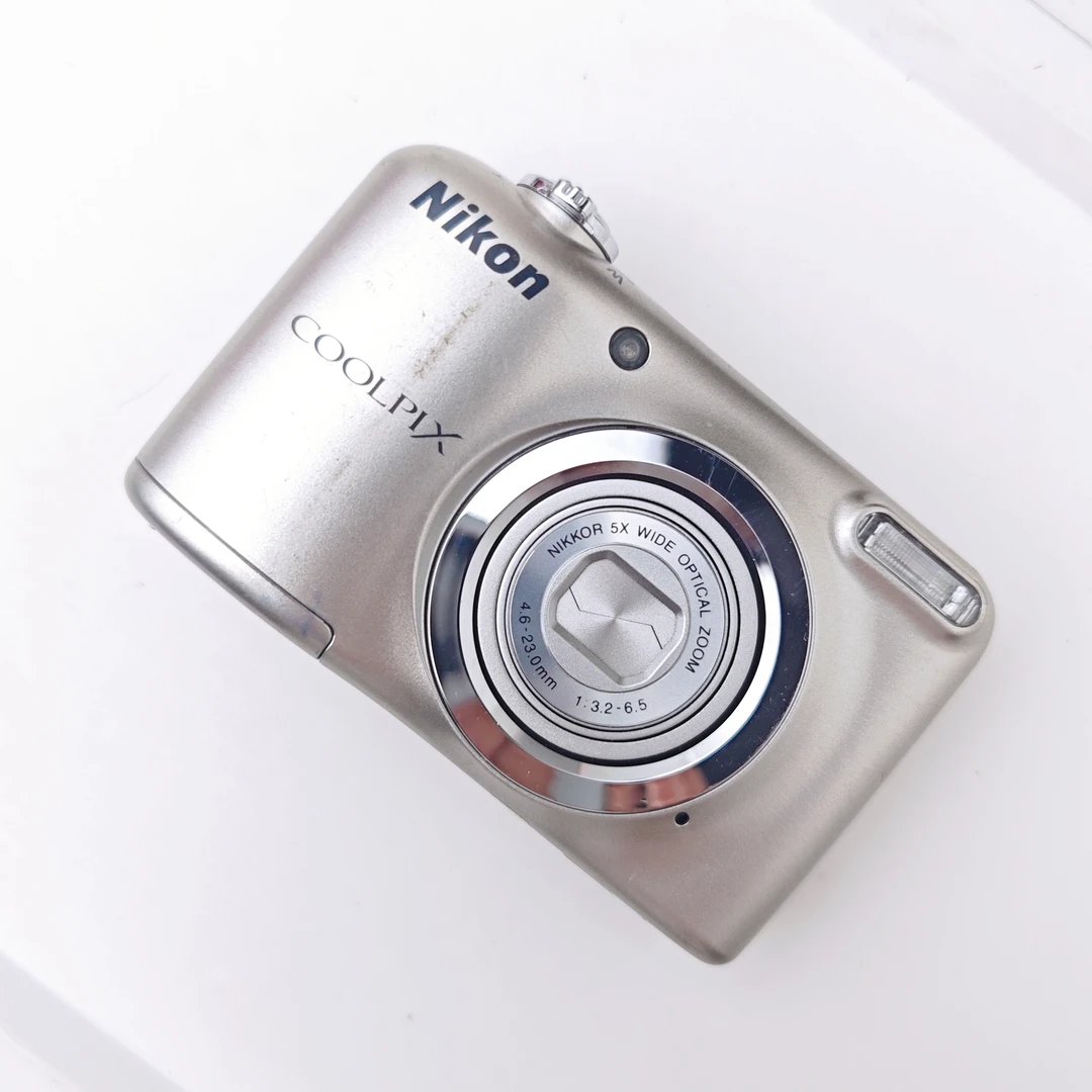 9新 Nikon/尼康 a10 高清鲜艳 1600万像素5倍变焦 自备五号电池