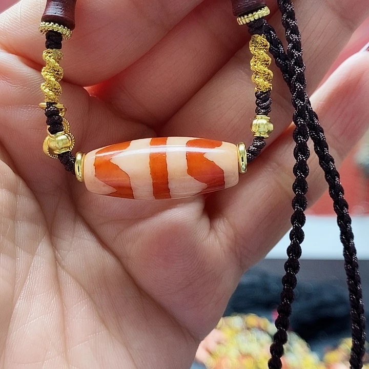 玛瑙/玉髓颈饰合金