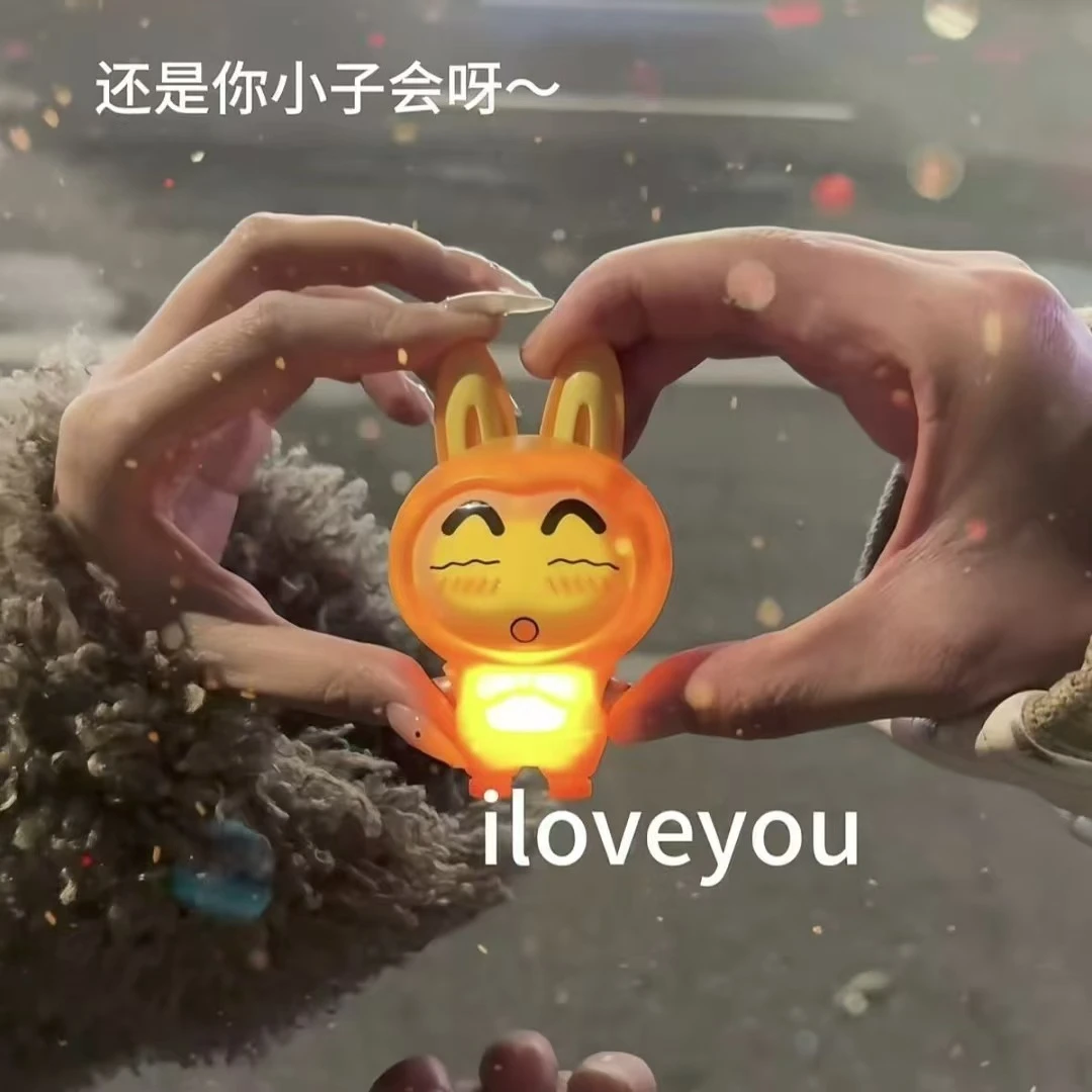精选新品小新可爱卡通公仔礼品摆件创意新奇特可录音触摸发声感应