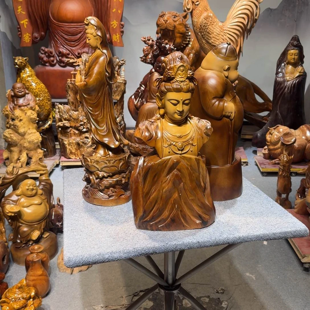 香樟木嘟****）香樟木观音摆件