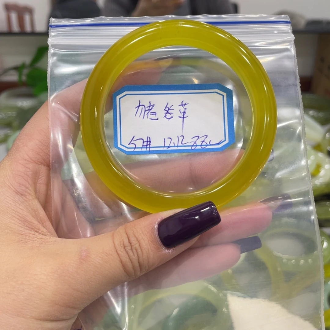 猪***°蛇纹石玉未镶嵌手镯