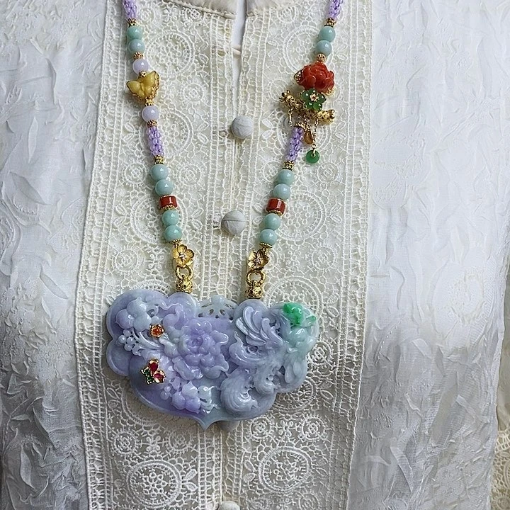 翡翠吊坠(赠链)未镶嵌翡翠春彩雕刻凤穿牡丹吊坠锁牌