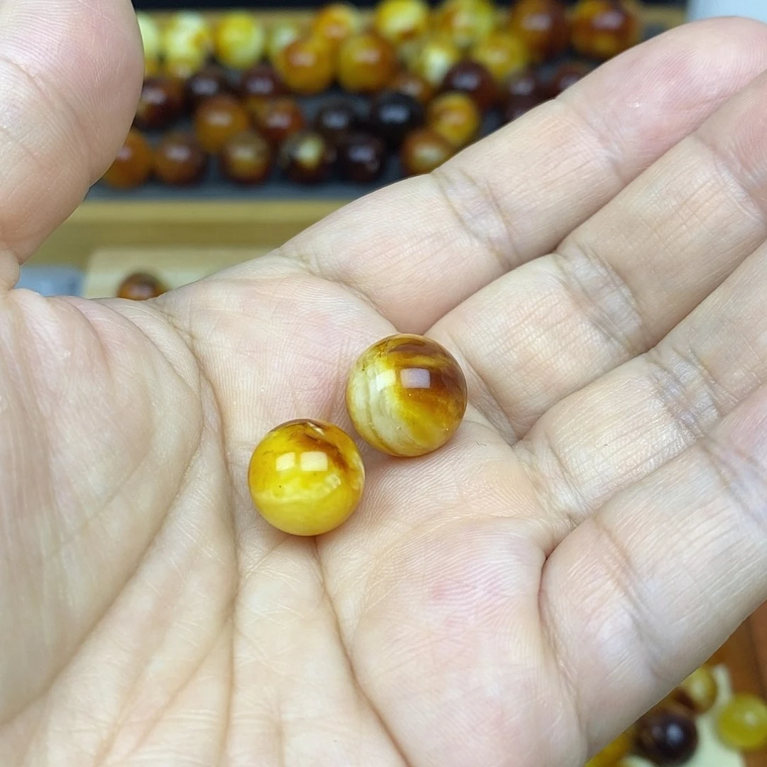 未镶嵌琥珀珠宝奇石哦*：蜜蜡