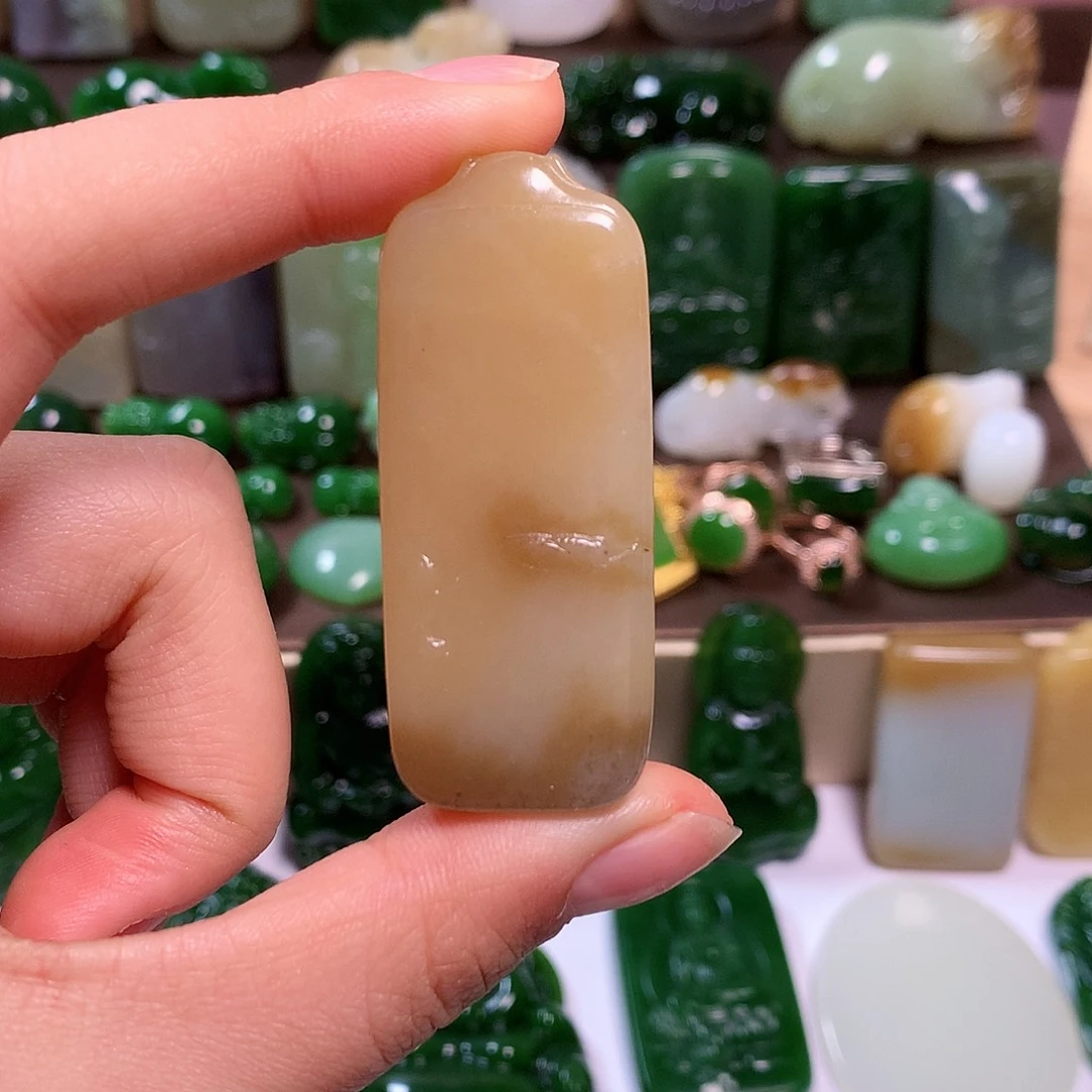 和田玉未镶嵌挂件