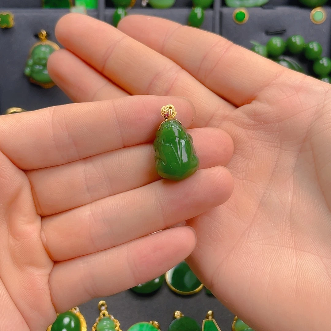 夏****和田玉（碧玉）18K金镶嵌吊坠(不含链)