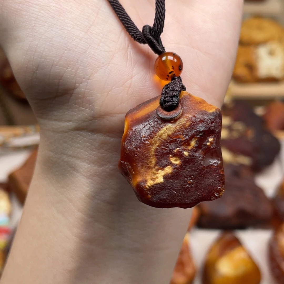 琥珀未镶嵌珠宝奇石