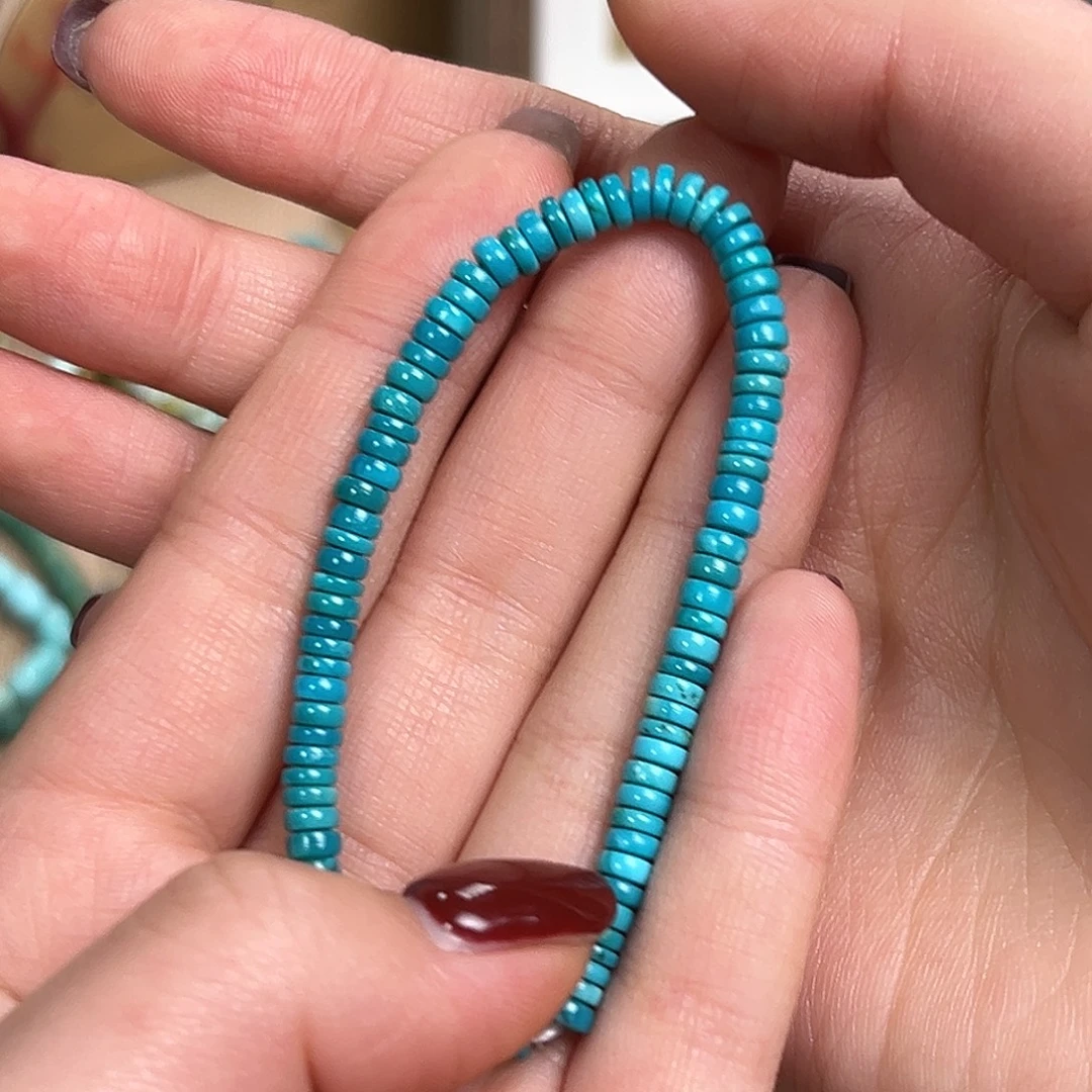 绿松石未镶嵌颈饰