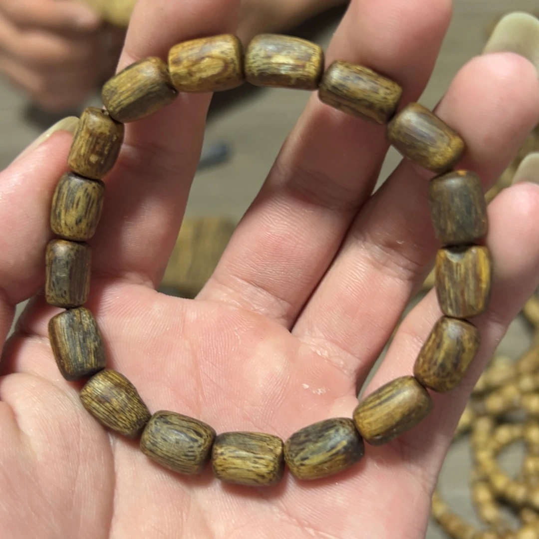 沉香木手串白棋桶珠6.5克