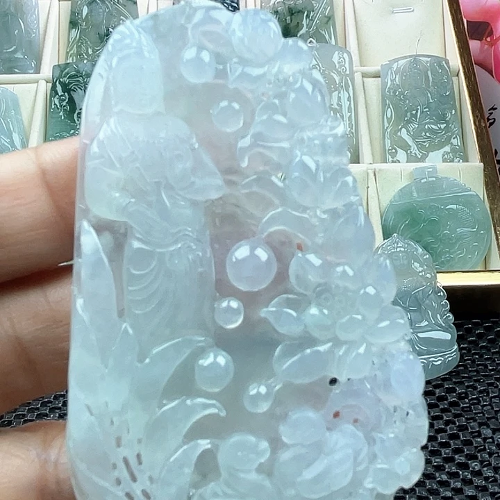 颈饰未镶嵌翡翠天然翡翠特色观音