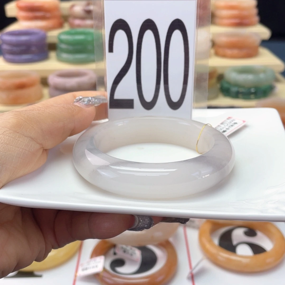 石英质玉未镶嵌手镯