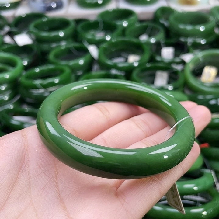 未镶嵌手镯和田玉（碧玉）