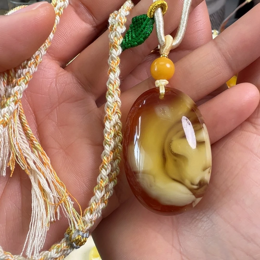 蜜蜡裸石未镶嵌琥珀