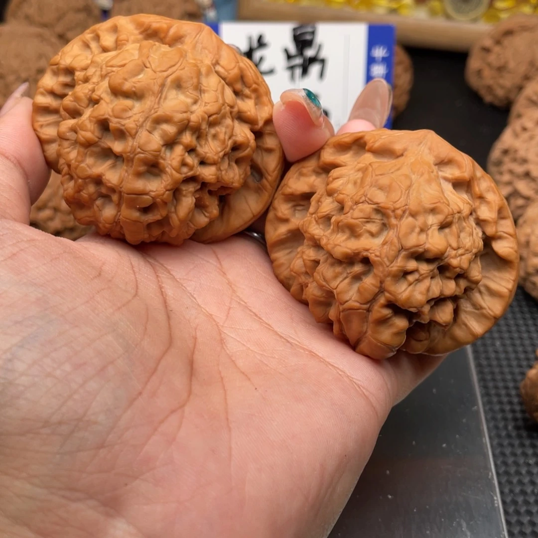 吊坠文玩核桃帅***。龙鼎
