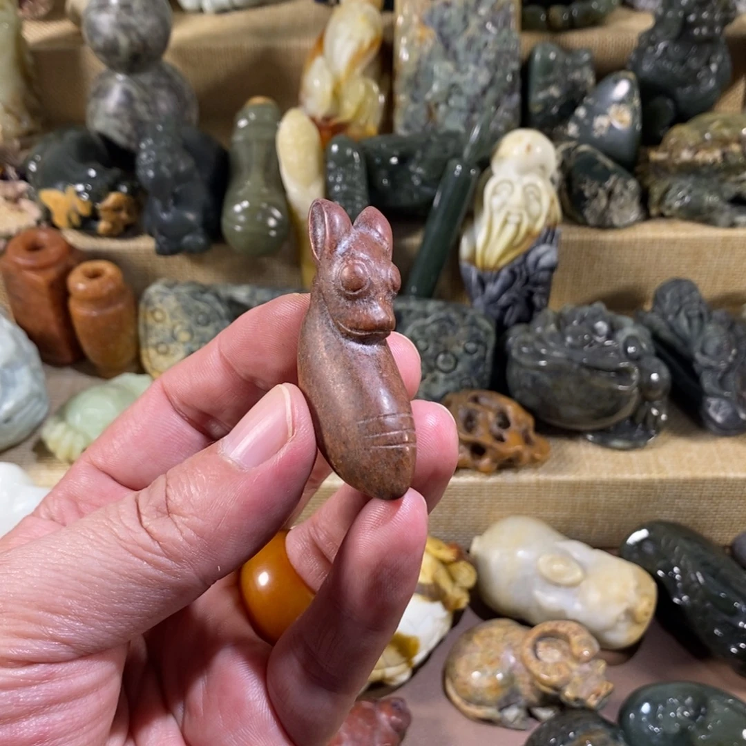 未镶嵌透闪石质玉挂件