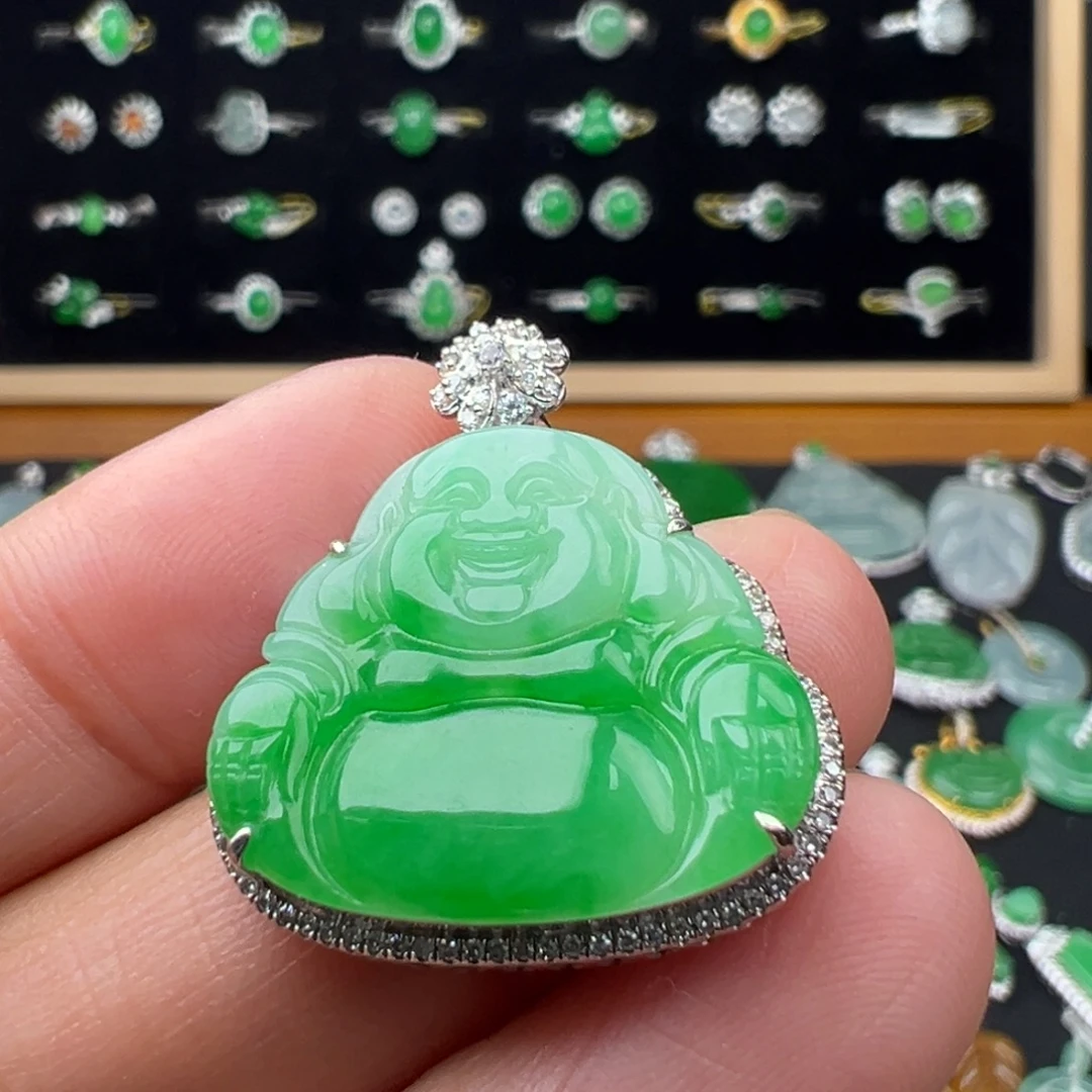 翡翠18K金镶嵌颈饰佛