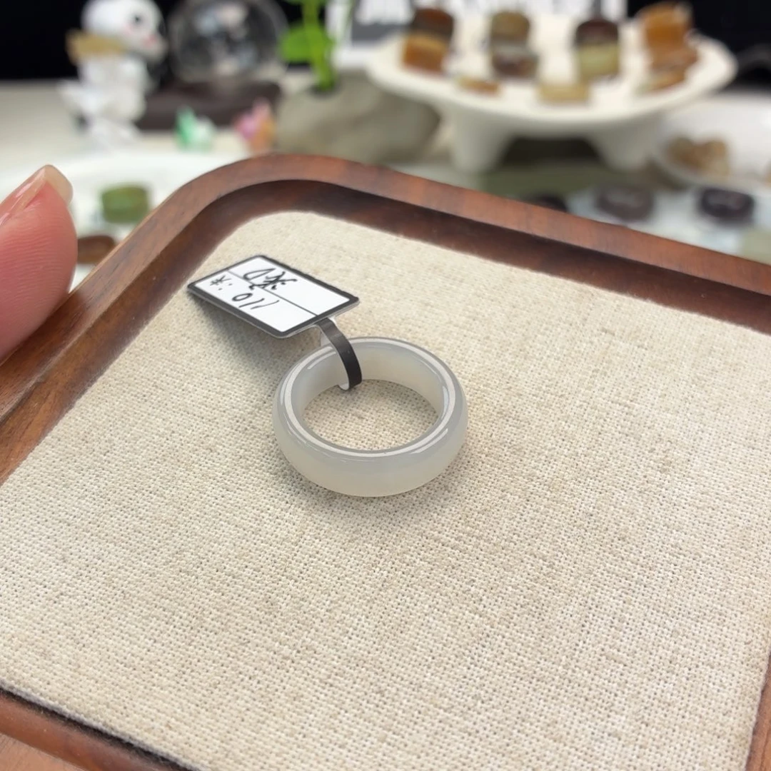 未镶嵌戒圈和田玉F06冰透紫轮胎17.4不退换