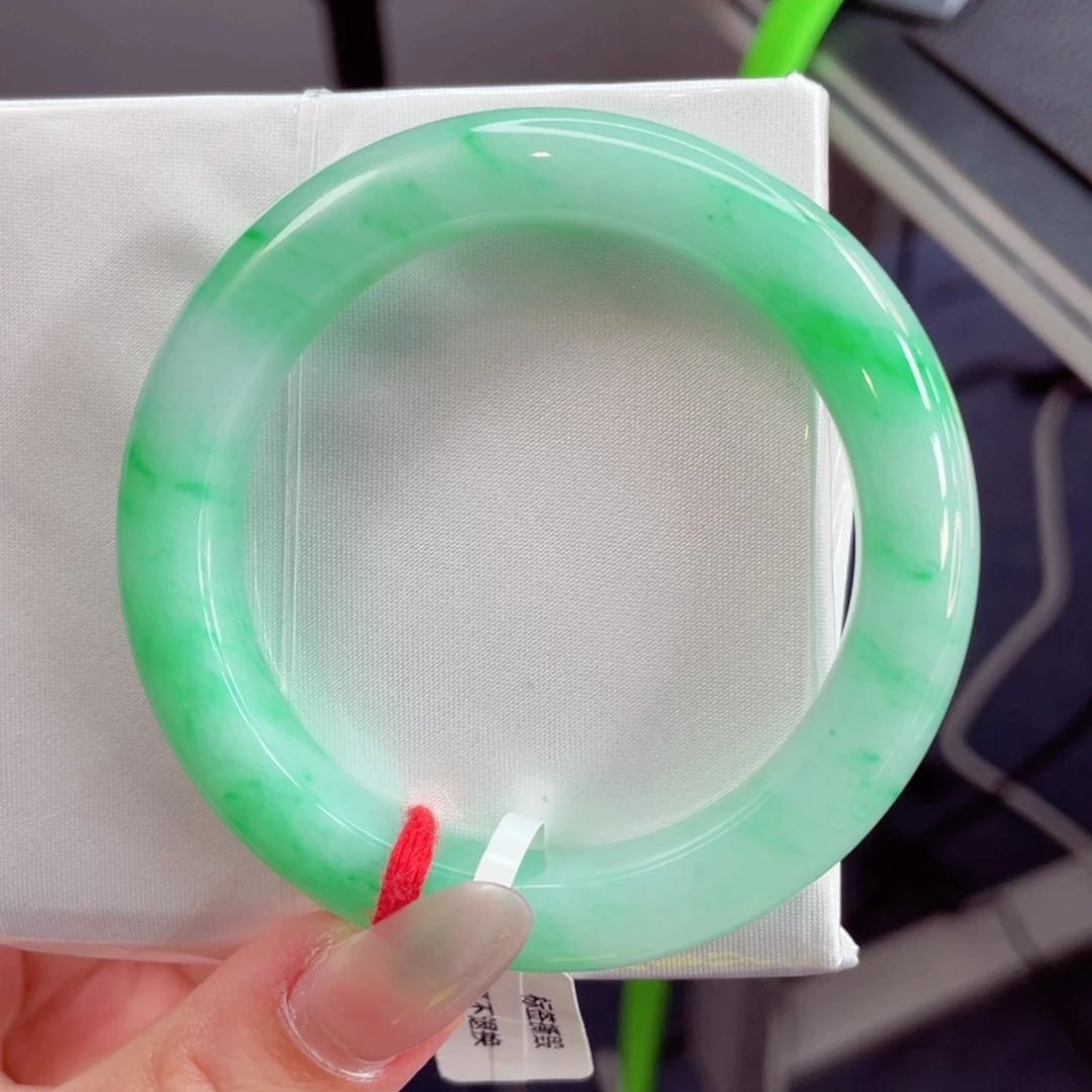 翡翠手镯未镶嵌51.6满阳绿 春色浓于新酒 中万天花板 1