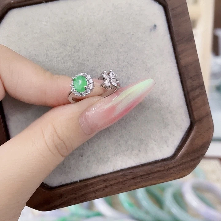 翡翠未镶嵌颈饰天然翡翠Ａ货