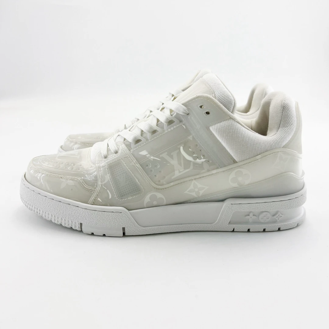 95新 LouisVuitton/路易威登 41码/白色PVCTrainer板鞋/15574777