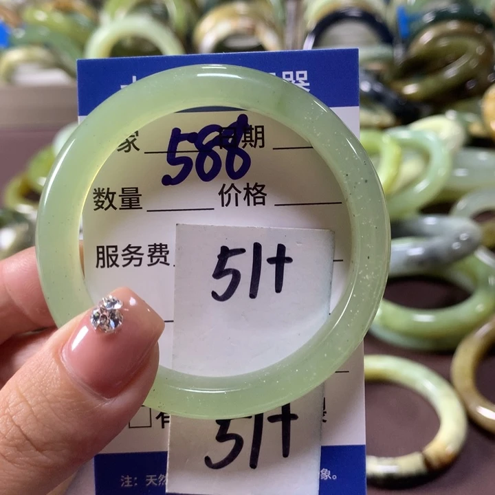 蛇纹石玉未镶嵌手镯588
