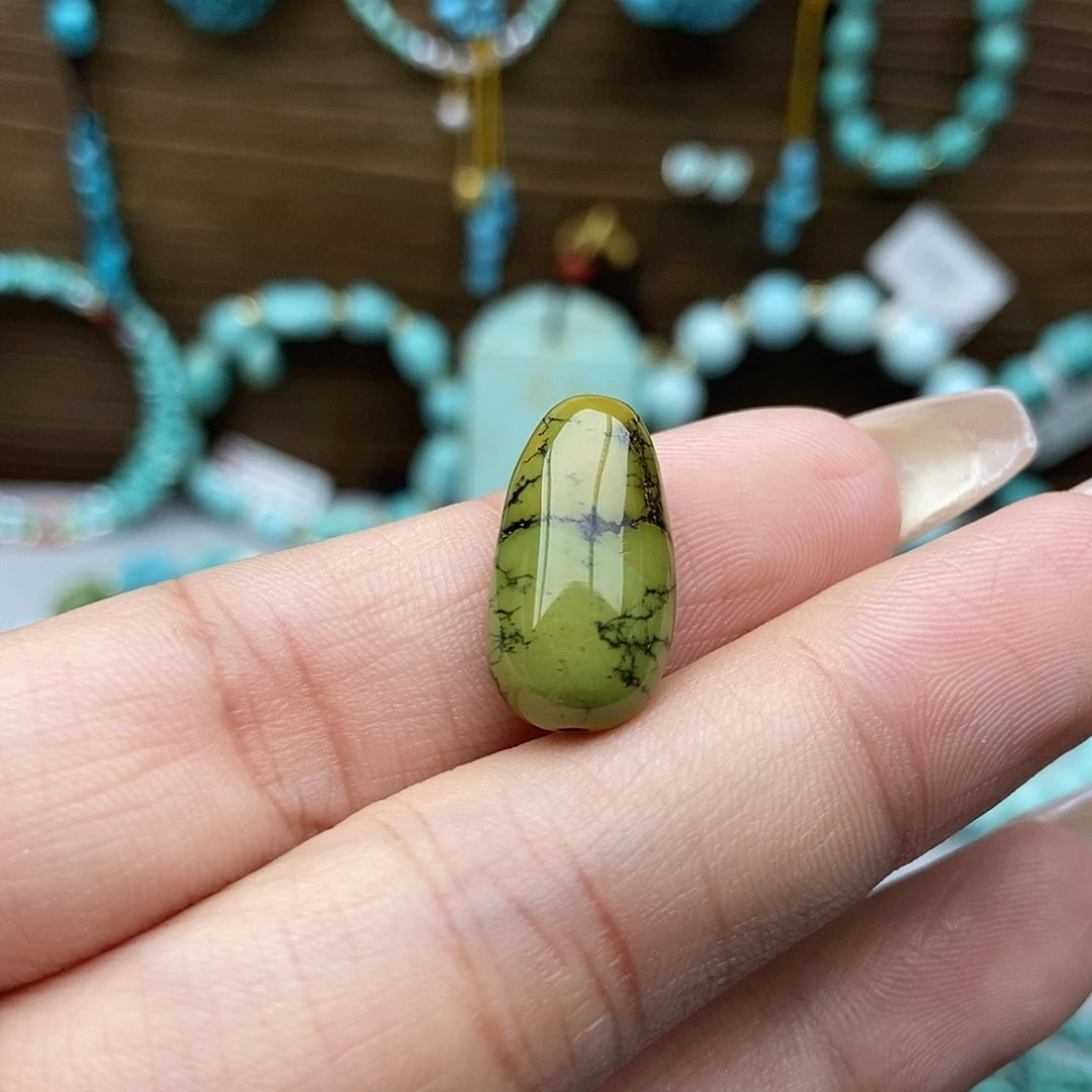 绿松石未镶嵌水滴