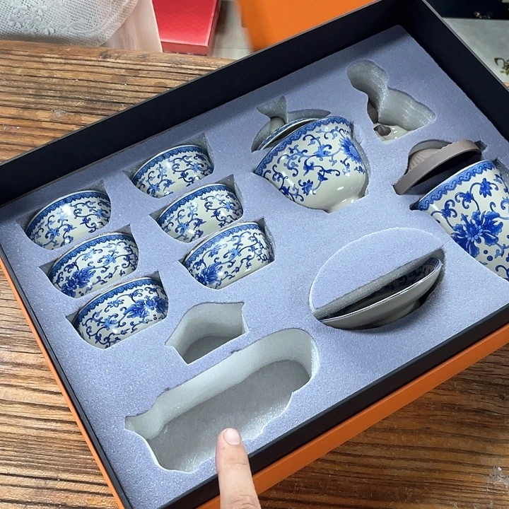 孤品茶具套装等。