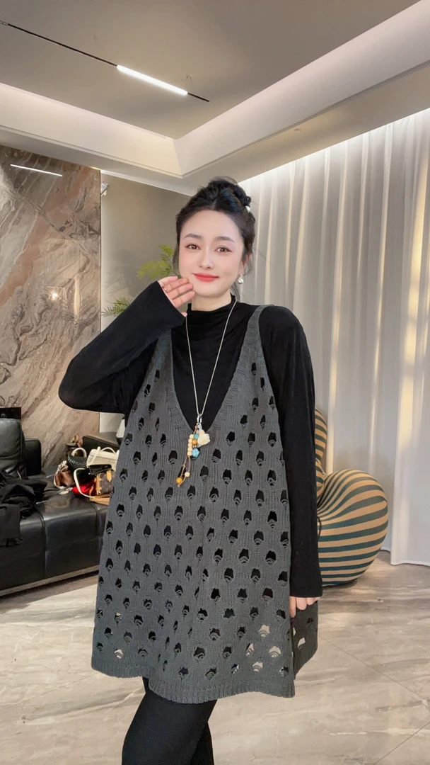 【冲姐】秋款上新纯色设计感镂空宽松韩版叠穿百搭针织短马甲56623