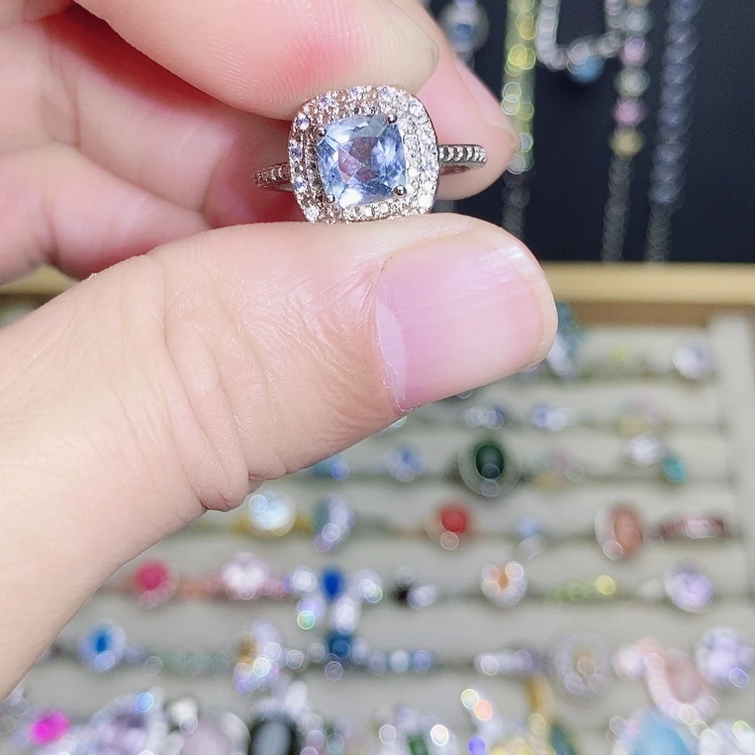 未镶嵌戒指托帕石