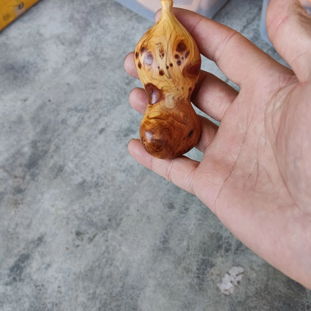二***画太行崖柏手工艺品