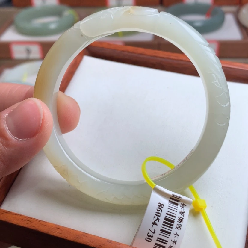 【闪购商品】和田玉手镯未镶嵌55.5
