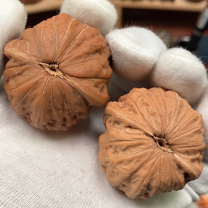 吊坠文玩核桃吾****）41全品边肚同尺铁锤