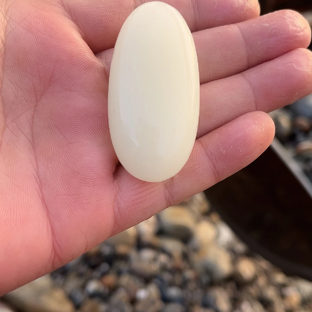 和田玉（糖玉）未镶嵌珠宝奇石