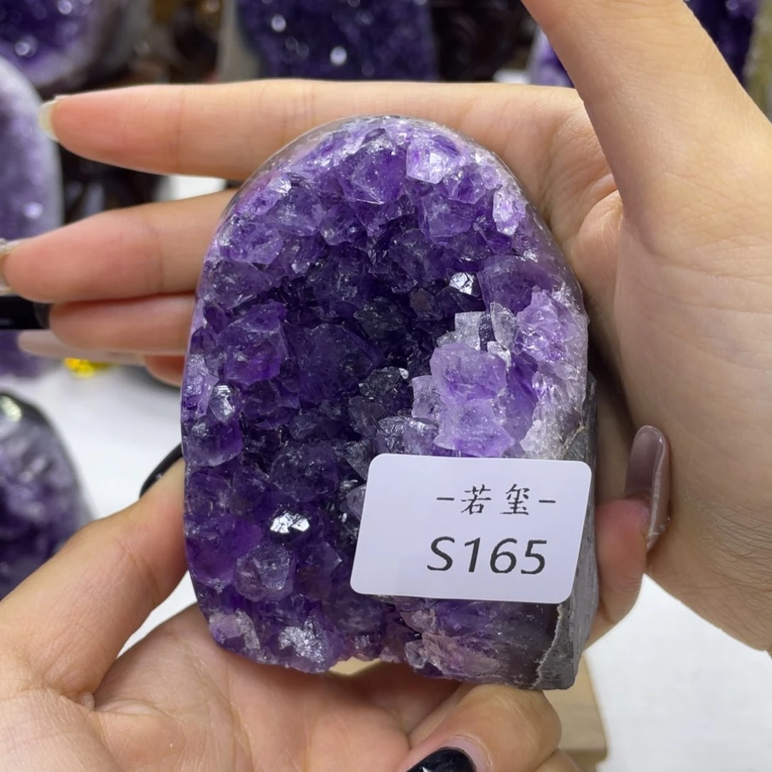 乌拉圭紫水晶摆件S165