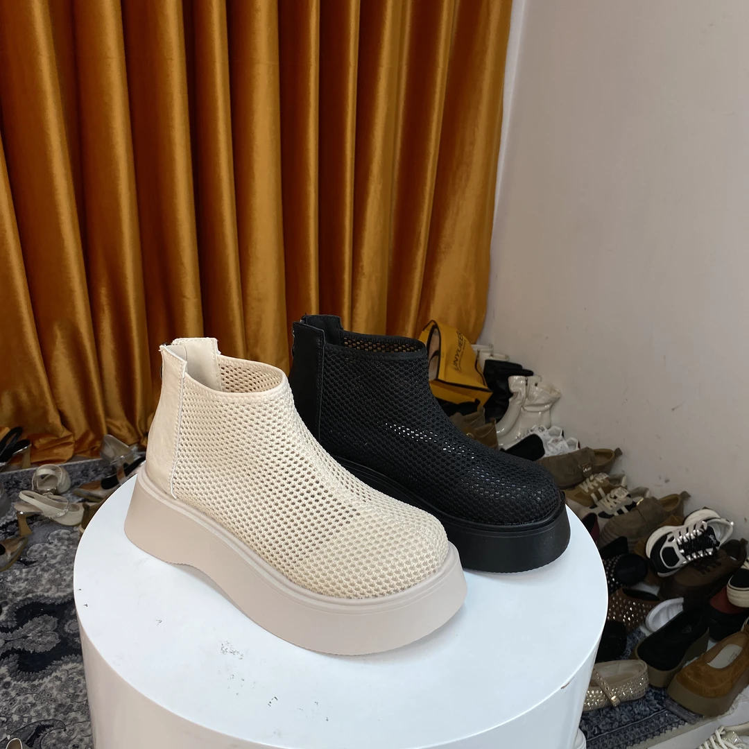 202薄款英伦风修面皮透气镂空马丁靴防水台胶粘短筒学院风防滑