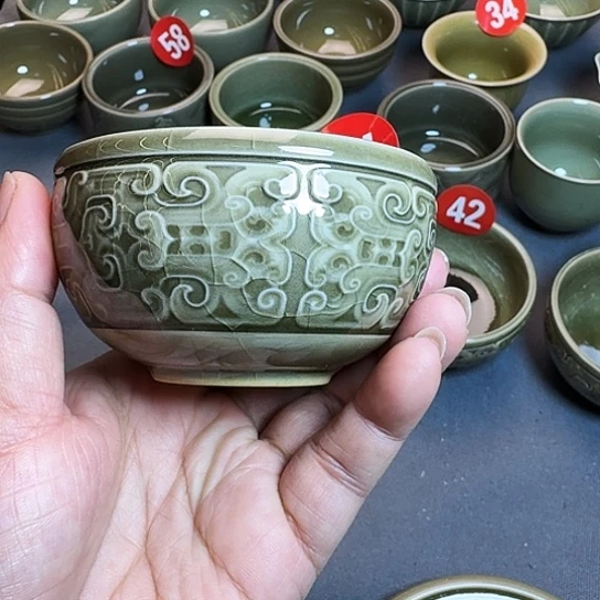 龙泉青瓷柴烧杯微瑕