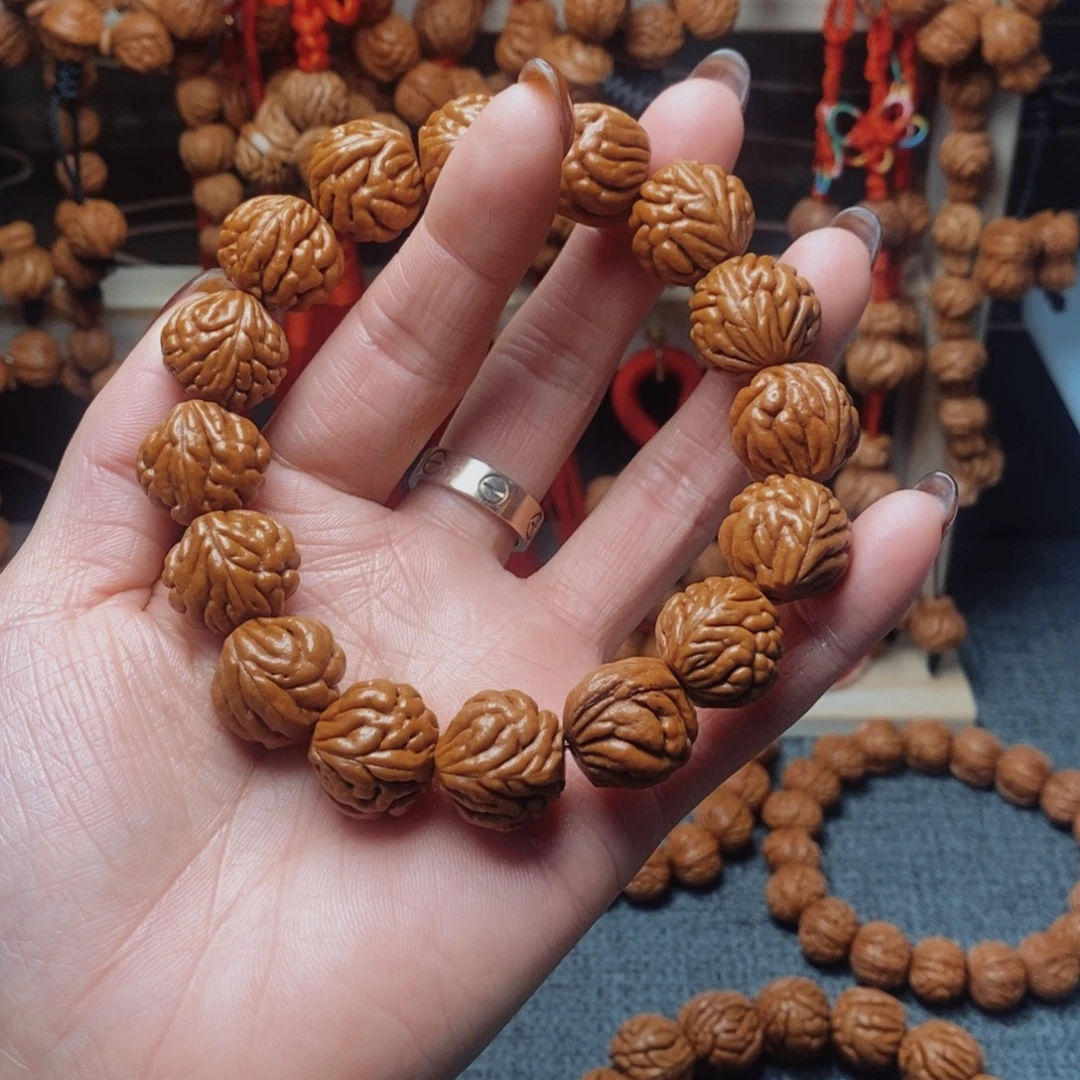 桃核吊坠龙纹桃枭