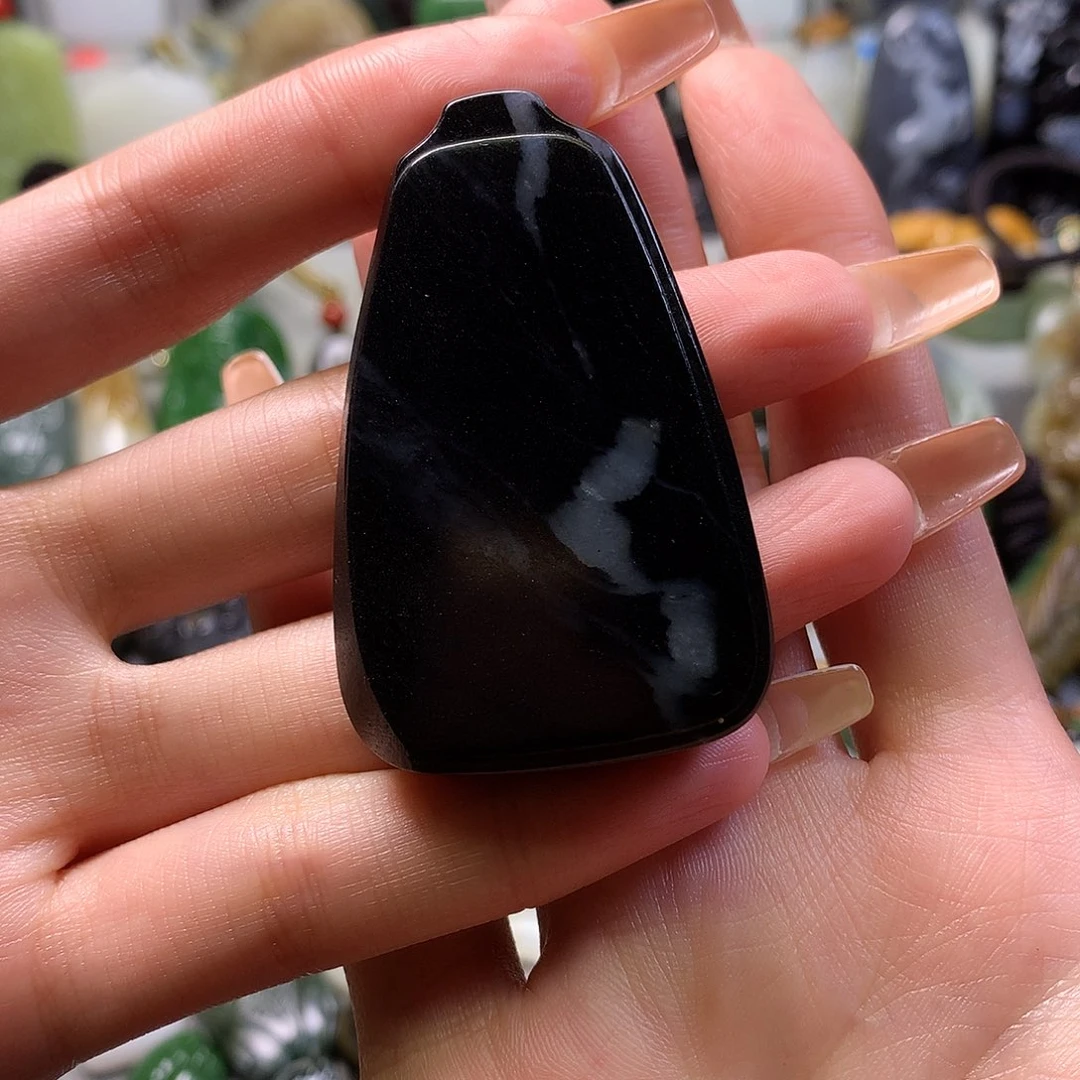 颈饰未镶嵌和田玉冰**峰