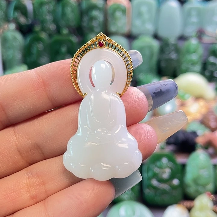 和田玉18K金镶嵌挂件