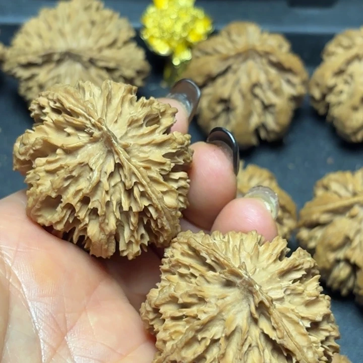 H***腾吊坠文玩核桃秦岭灯笼12