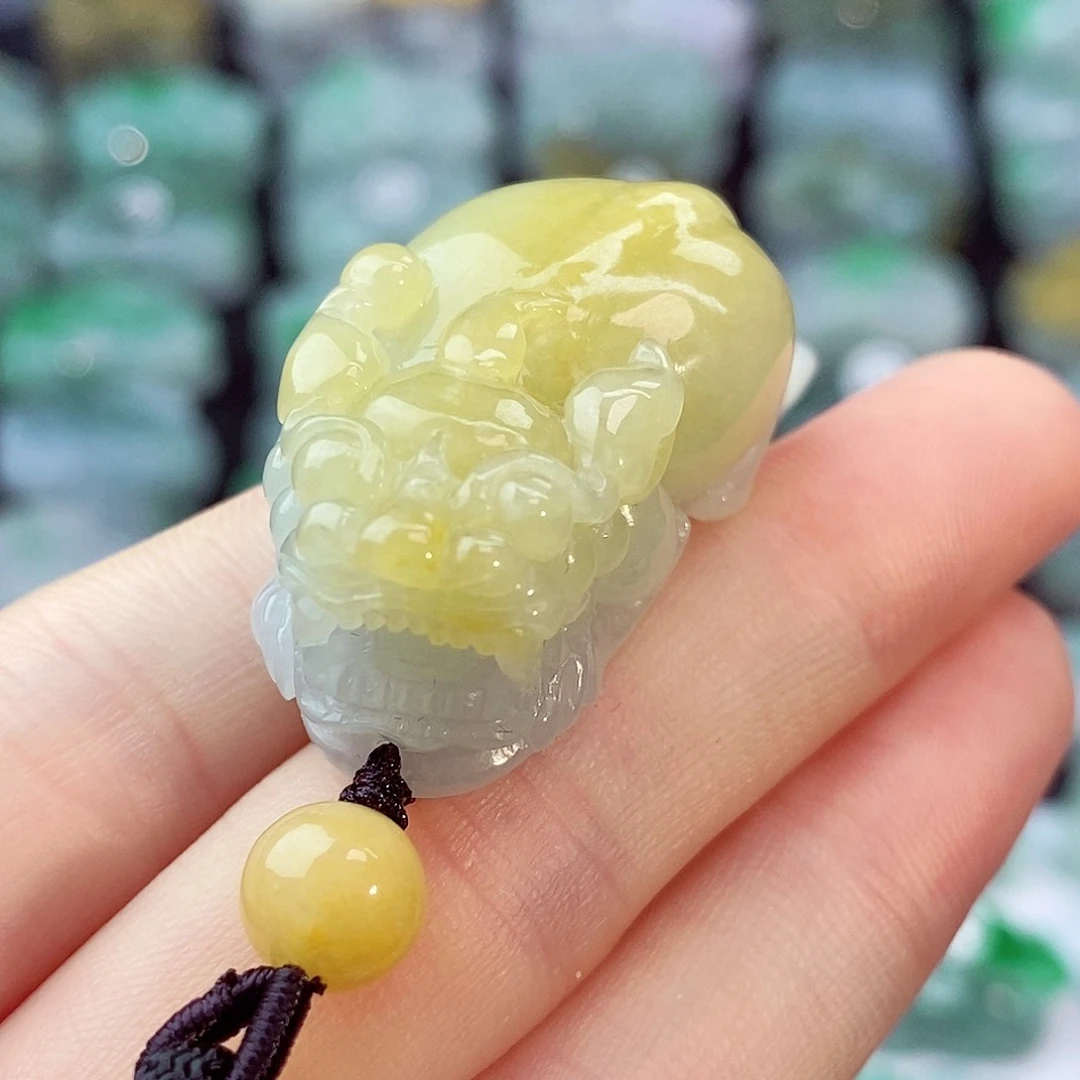 颈饰未镶嵌翡翠天然