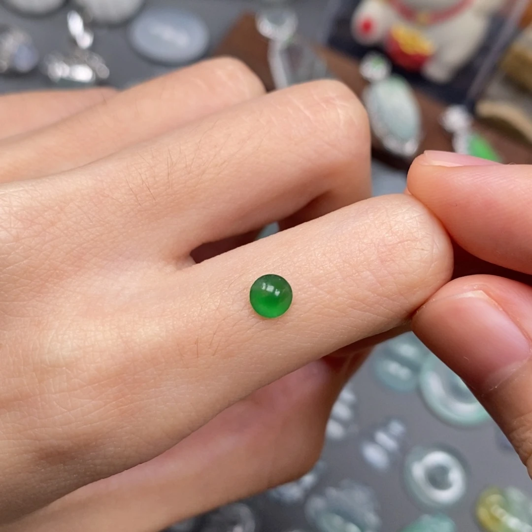 音***g翡翠未镶嵌颈饰翡翠